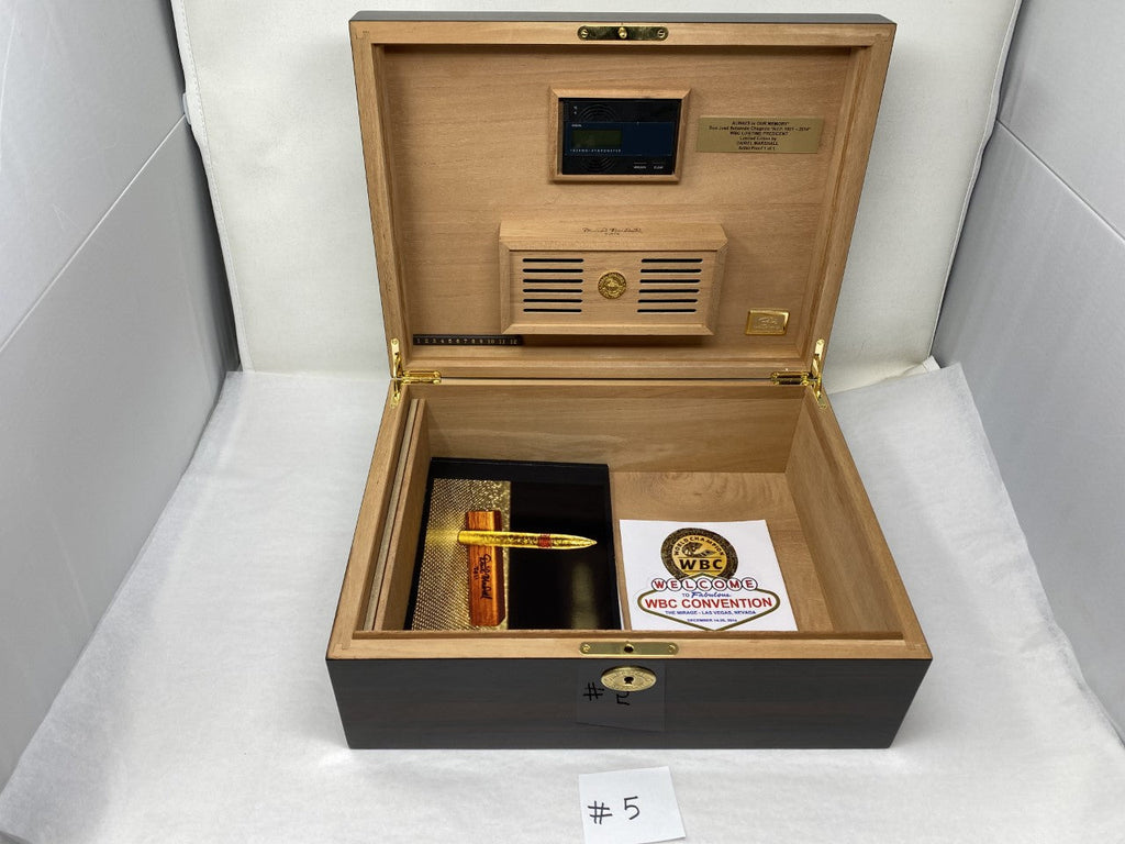 Original Champion Belt WBA Humidor by Daniel Marshall - 165 cigars